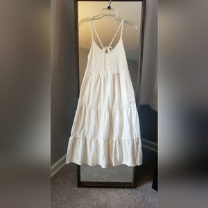 Old Navy size small, summer dress, tiered, cream, new without tags